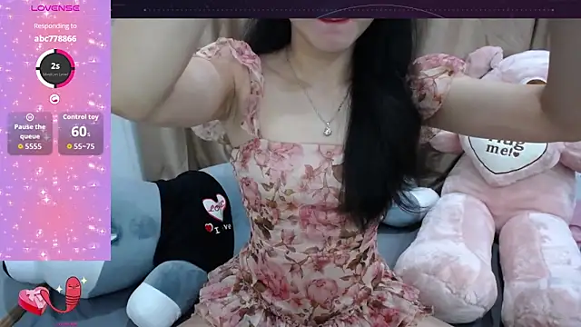 Amila-xoxo online show from 12/19/25, 12:58