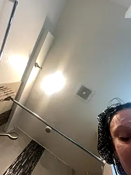 tatted-bitty online show from 10/01/25, 04:22