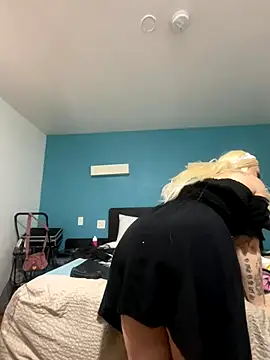 tatted-bitty online show from 10/21/25, 03:39