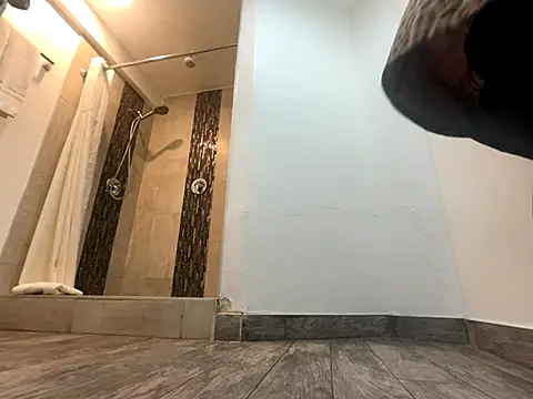 tatted-bitty online show from 10/17/25, 06:17