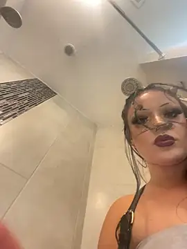 tatted-bitty online show from 10/01/25, 02:49