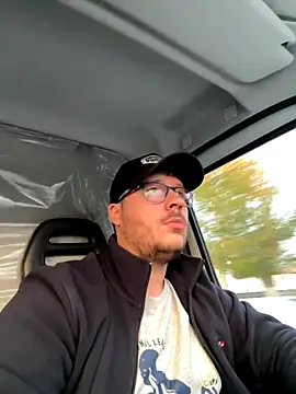 ionut9879 online show from 10/23/25, 04:55