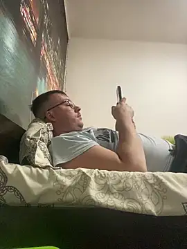 ionut9879 online show from 12/19/25, 12:18