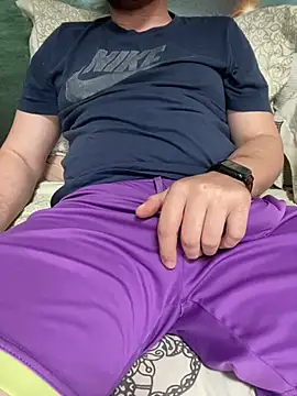 ionut9879 online show from 04/07/26, 11:23