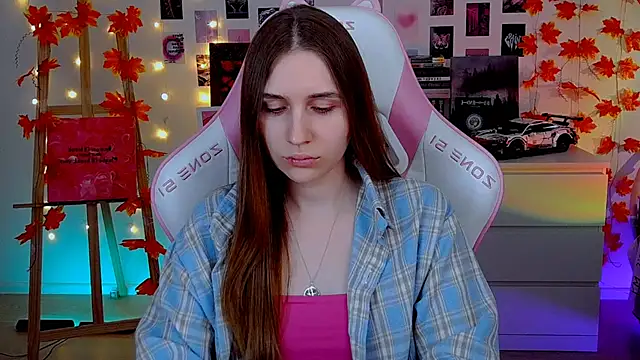 AliceCharmy online show from 11/17/25, 08:07