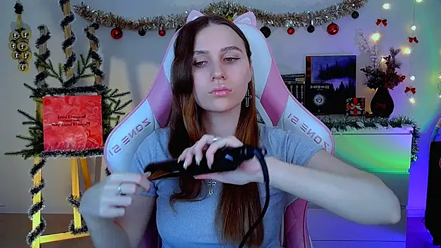 AliceCharmy online show from 12/15/25, 10:54