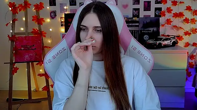 AliceCharmy online show from 11/21/25, 08:13