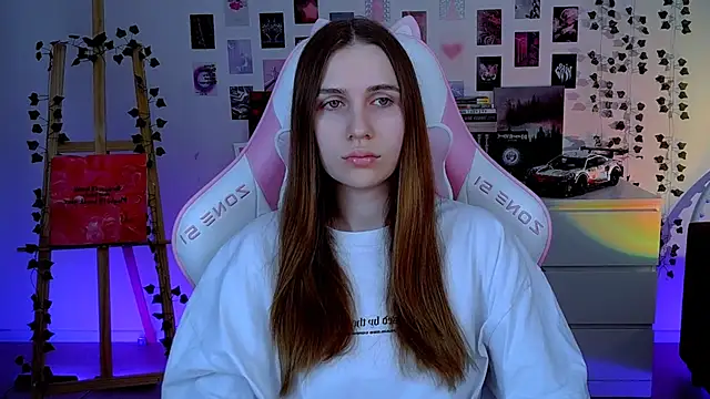 AliceCharmy online show from 10/18/25, 05:31