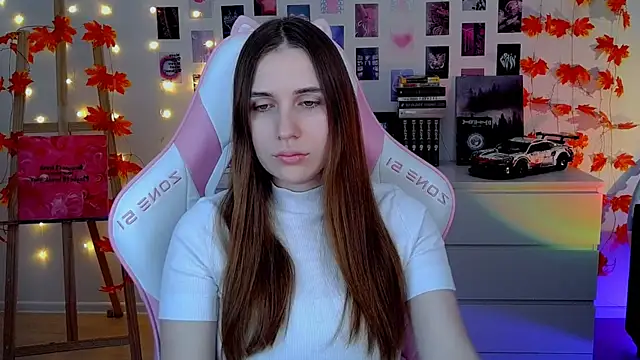 AliceCharmy online show from 11/01/25, 06:19