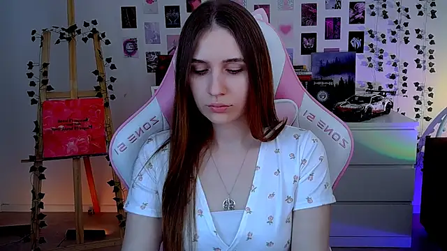 AliceCharmy online show from 09/17/25, 11:12