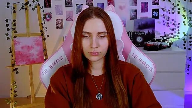 AliceCharmy online show from 01/28/25, 11:06