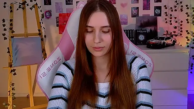 AliceCharmy online show from 02/12/25, 07:45