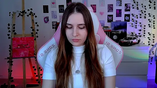 AliceCharmy online show from 09/10/25, 10:03