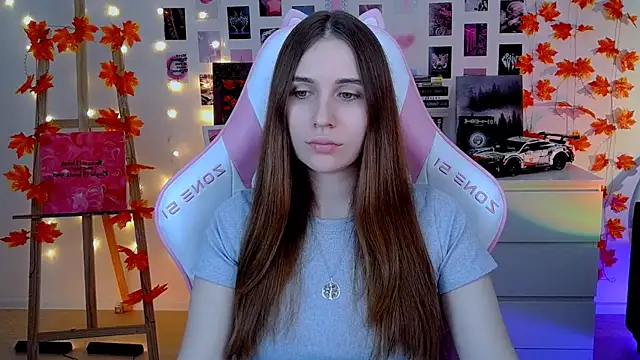 AliceCharmy online show from 11/04/25, 07:34