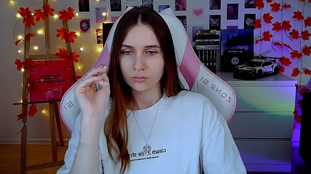 AliceCharmy online show from 11/28/25, 07:08