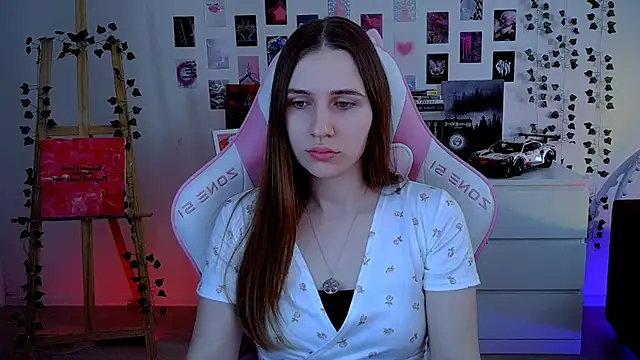 AliceCharmy online show from 10/16/25, 05:27