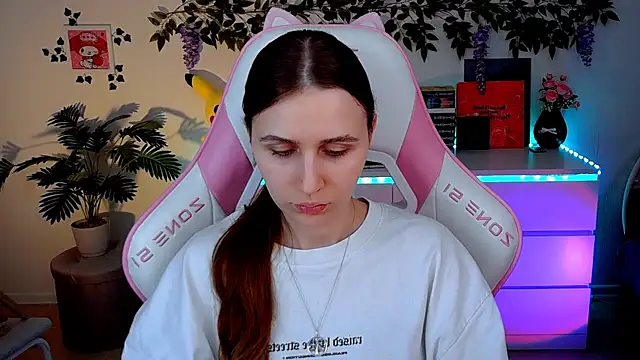 AliceCharmy online show from 04/15/26, 02:43