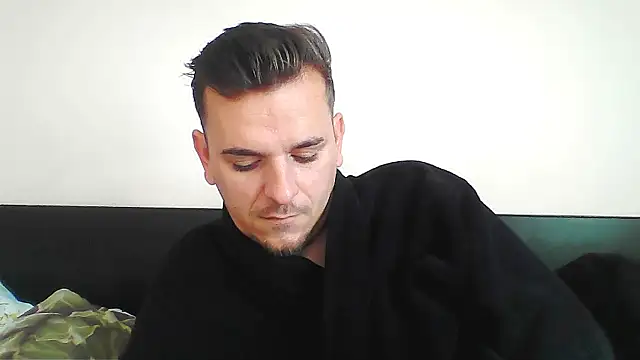 Snapshot of Huge_cock22cm chatting on 10/25/25, 06:56 Huge cock22cm online show from 10/25/25, 06:56