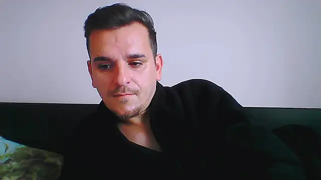 Snapshot of Huge_cock22cm chatting on 11/10/25, 09:25 Huge cock22cm online show from 11/10/25, 09:25