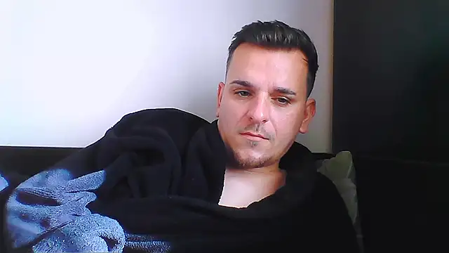 Snapshot of Huge_cock22cm chatting on 11/13/25, 11:47 Huge cock22cm online show from 11/13/25, 11:47