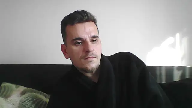 Snapshot of Huge_cock22cm chatting on 03/10/25, 01:43 Huge cock22cm online show from 03/10/25, 01:43