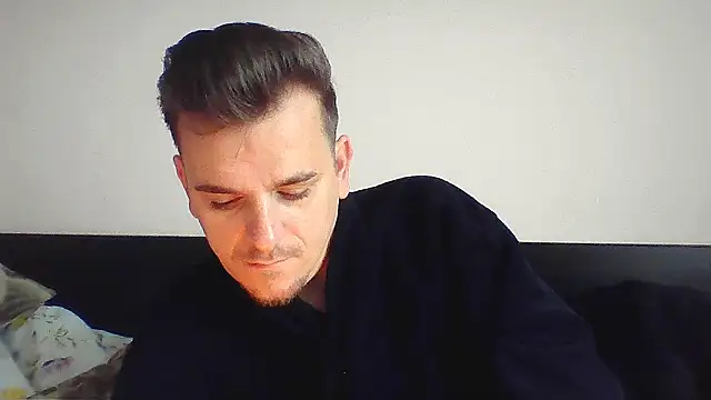 Snapshot of Huge_cock22cm chatting on 10/27/25, 06:03 Huge cock22cm online show from 10/27/25, 06:03