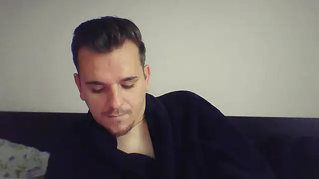 Snapshot of Huge_cock22cm chatting on 11/29/25, 09:31 Huge cock22cm online show from 11/29/25, 09:31