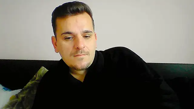 Snapshot of Huge_cock22cm chatting on 12/18/25, 08:08 Huge cock22cm online show from 12/18/25, 08:08