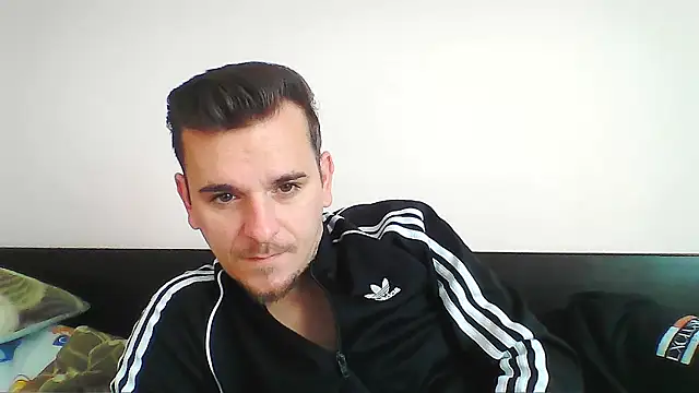 Snapshot of Huge_cock22cm chatting on 10/12/25, 07:43 Huge cock22cm online show from 10/12/25, 07:43