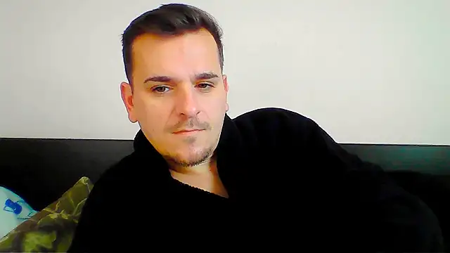 Snapshot of Huge_cock22cm chatting on 12/15/25, 08:09 Huge cock22cm online show from 12/15/25, 08:09