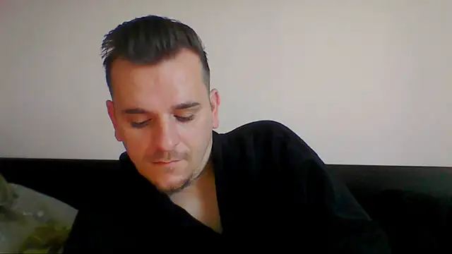 Snapshot of Huge_cock22cm chatting on 04/19/26, 05:41 Huge cock22cm online show from 04/19/26, 05:41