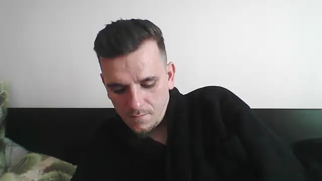 Snapshot of Huge_cock22cm chatting on 03/21/25, 11:33 Huge cock22cm online show from 03/21/25, 11:33