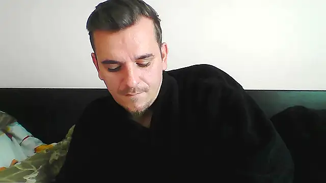 Snapshot of Huge_cock22cm chatting on 10/15/25, 10:12 Huge cock22cm online show from 10/15/25, 10:12