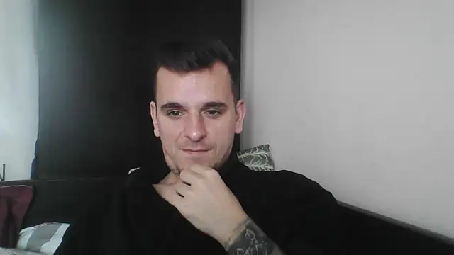 Snapshot of Huge_cock22cm chatting on 03/13/25, 09:32 Huge cock22cm online show from 03/13/25, 09:32