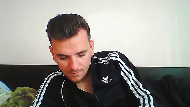 Snapshot of Huge_cock22cm chatting on 10/29/25, 06:34 Huge cock22cm online show from 10/29/25, 06:34