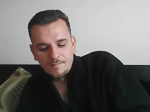 Snapshot of Huge_cock22cm chatting on 09/26/25, 10:33 Huge cock22cm online show from 09/26/25, 10:33