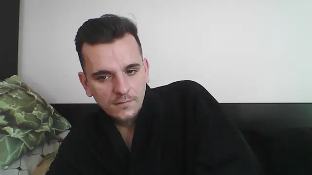 Snapshot of Huge_cock22cm chatting on 03/08/25, 07:27 Huge cock22cm online show from 03/08/25, 07:27