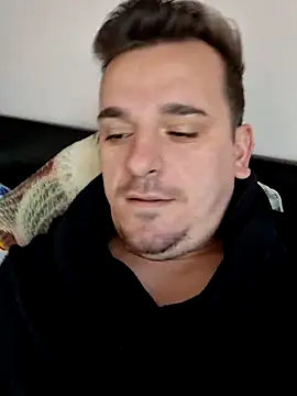 Snapshot of Huge_cock22cm chatting on 12/17/25, 06:51 Huge cock22cm online show from 12/17/25, 06:51