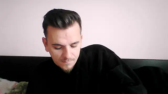 Snapshot of Huge_cock22cm chatting on 09/30/25, 07:25 Huge cock22cm online show from 09/30/25, 07:25