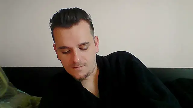 Snapshot of Huge_cock22cm chatting on 04/23/26, 06:53 Huge cock22cm online show from 04/23/26, 06:53