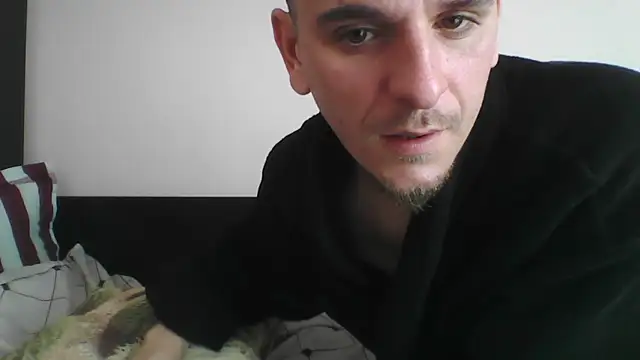 Snapshot of Huge_cock22cm chatting on 03/22/25, 10:39 Huge cock22cm online show from 03/22/25, 10:39