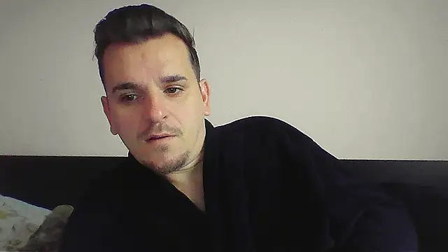 Snapshot of Huge_cock22cm chatting on 11/28/25, 08:36 Huge cock22cm online show from 11/28/25, 08:36