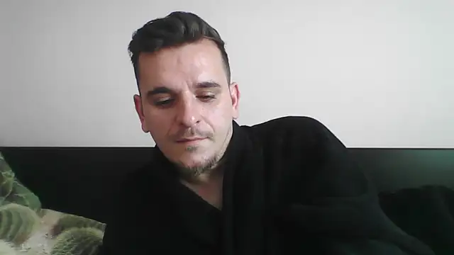 Snapshot of Huge_cock22cm chatting on 03/10/25, 10:39 Huge cock22cm online show from 03/10/25, 10:39