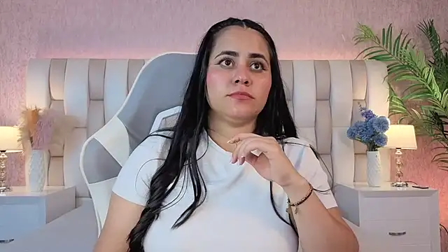 Brenda Garcia online show from 09/20/25, 03:22