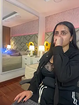 Brenda Garcia online show from 11/28/25, 08:20