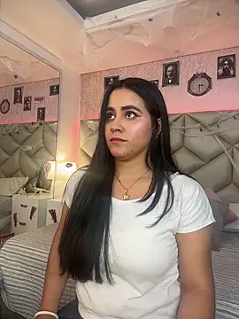 Brenda Garcia online show from 10/10/25, 08:53