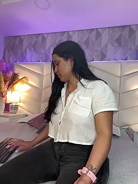 Brenda Garcia online show from 03/16/25, 10:20