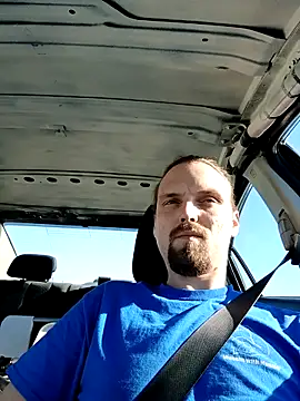 Snapshot of VitaminDrewFl chatting on 02/09/26, 09:02 VitaminDrewFl online show from 02/09/26, 09:02