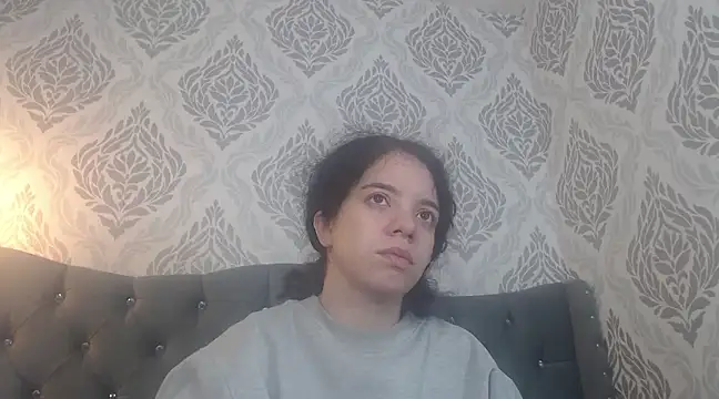 EmmaCowperr online show from 03/22/25, 05:41