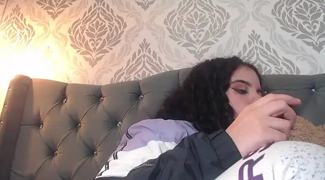 EmmaCowperr online show from 03/06/25, 07:10